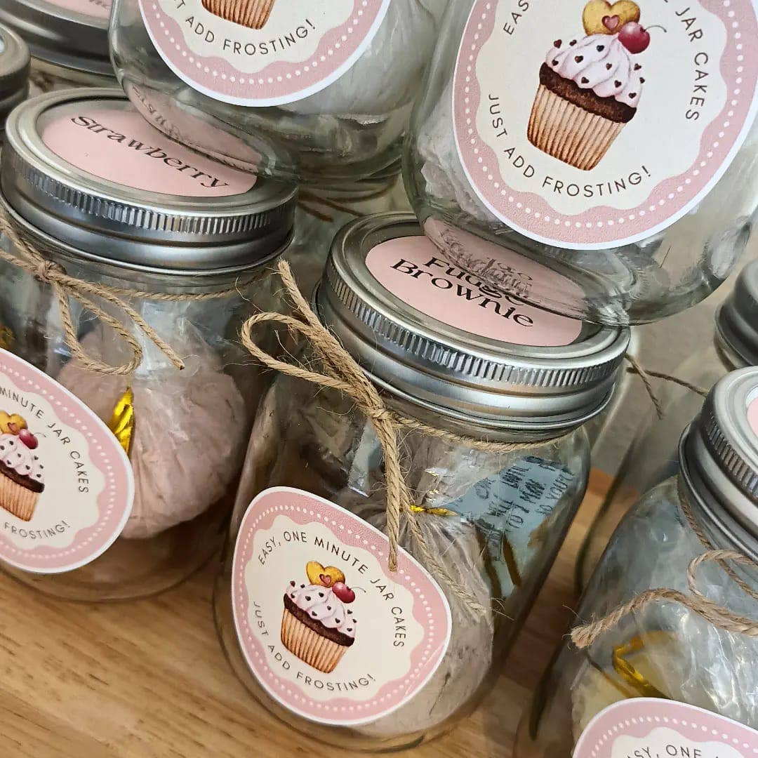 Mason Jar Cakes- Easy, Minute DIY Desserts: Vanilla Confetti