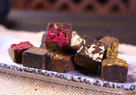 Brown Sugar Cubes with flowers: Red Date & Red Goji Berry